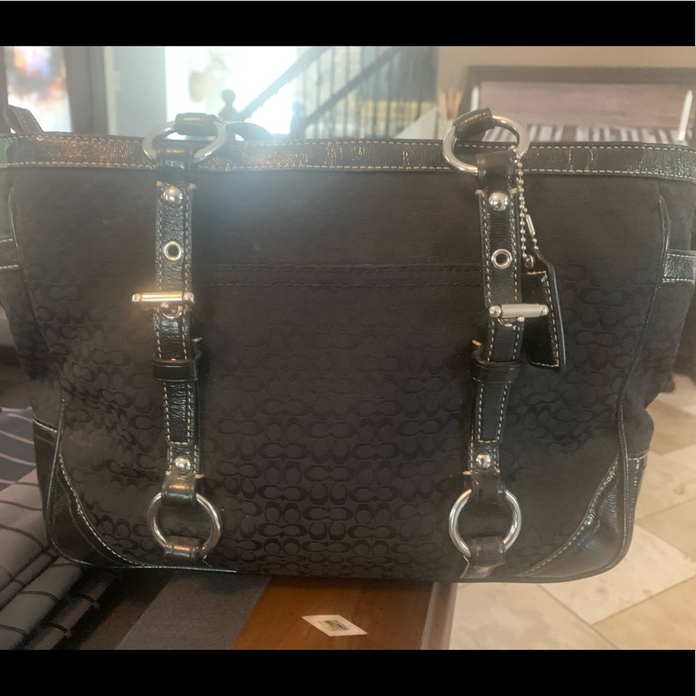 Coach Handbag 👜 🖤